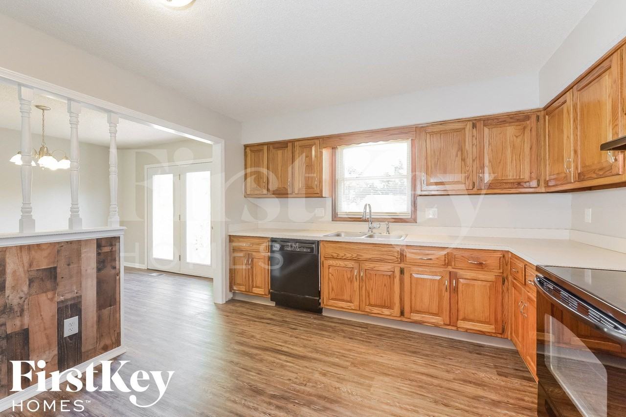 18901 S Ash St - Photo 7 of 15