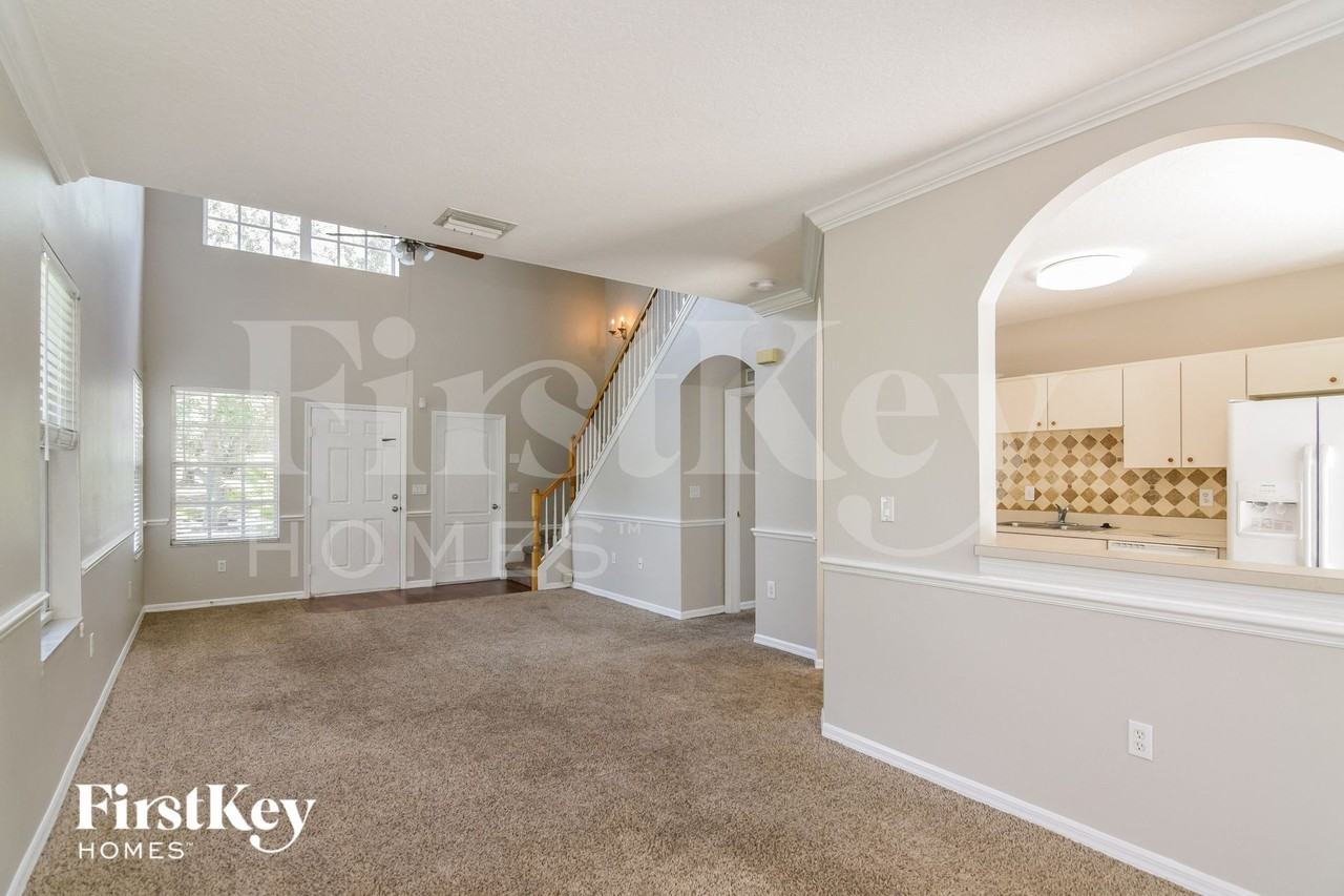 18136 Birdwater Dr - Photo 4 of 15