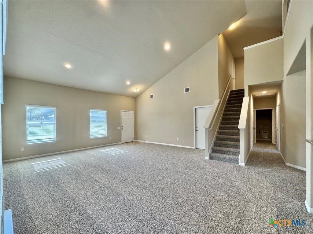 1521 Maier Dr - Photo 2 of 33