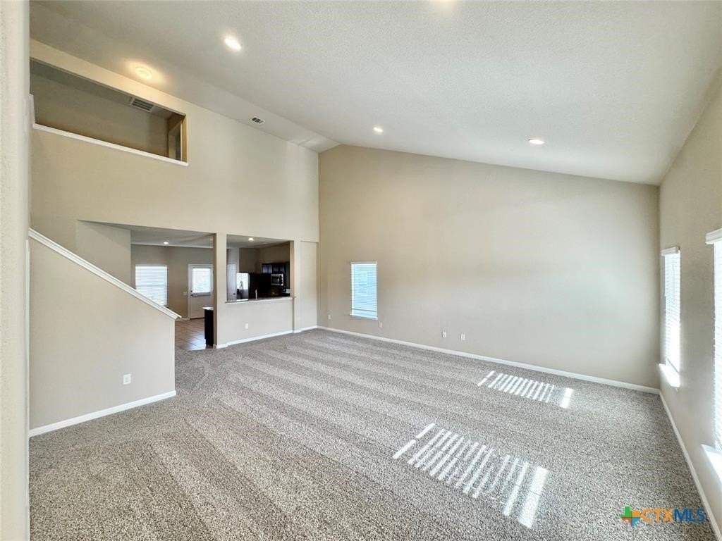 1521 Maier Dr - Photo 3 of 33