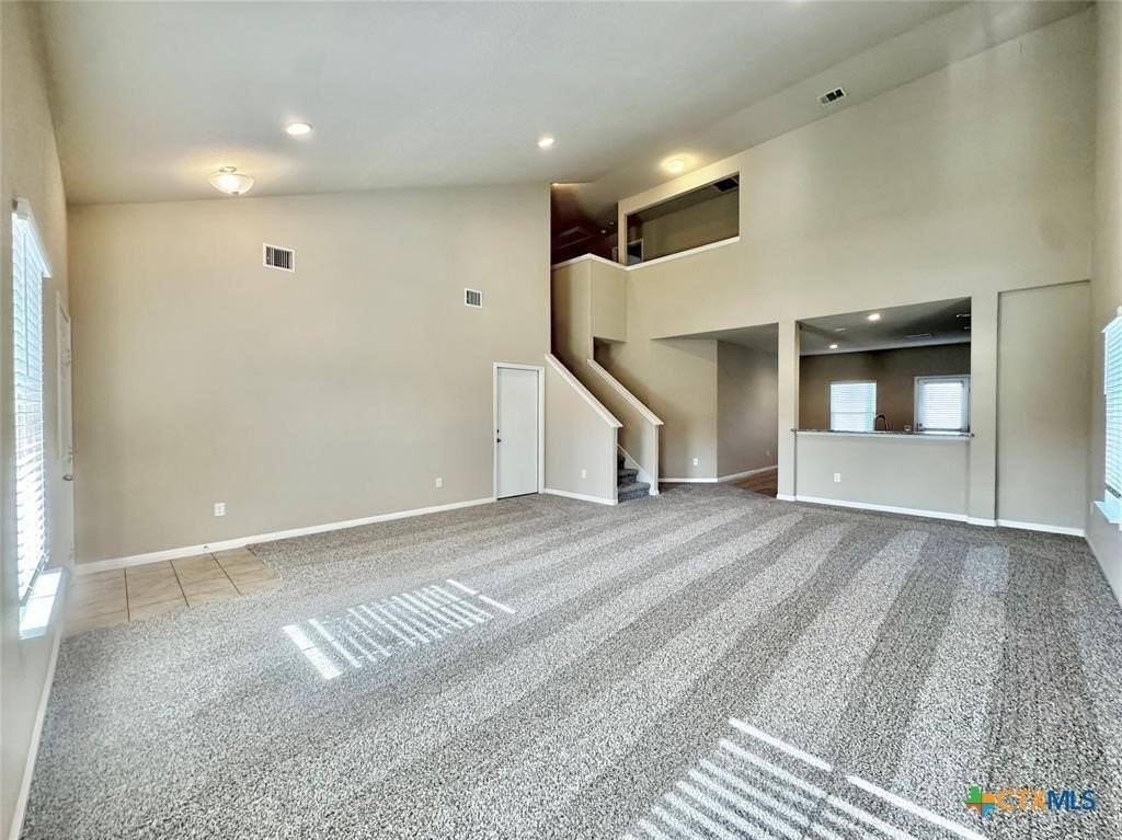 1521 Maier Dr - Photo 4 of 33