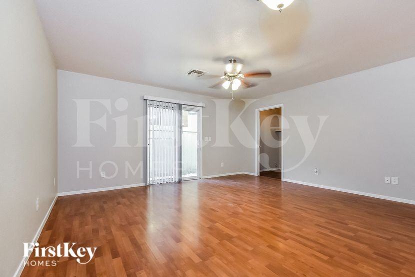 1781 Molly Meadows St - Photo 3 of 16