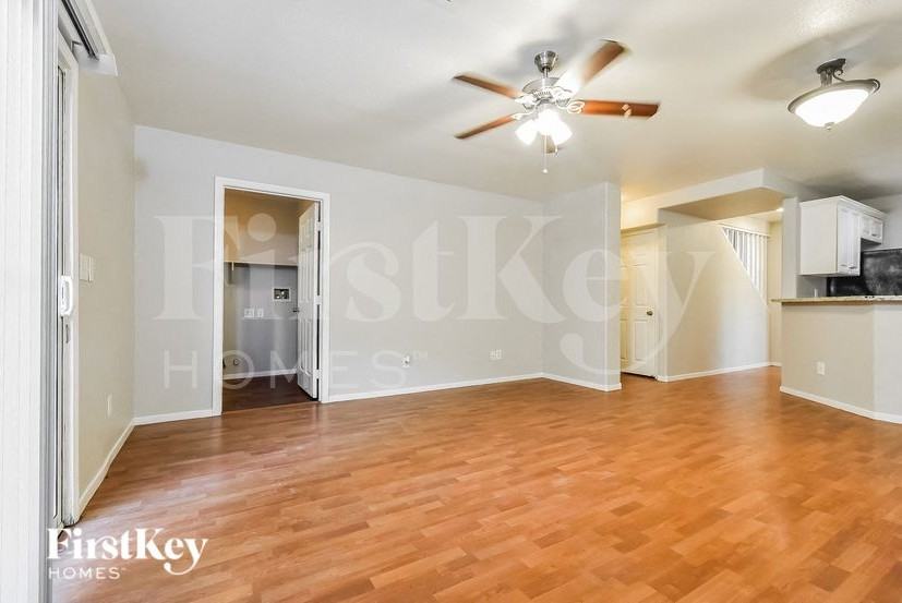 1781 Molly Meadows St - Photo 4 of 16