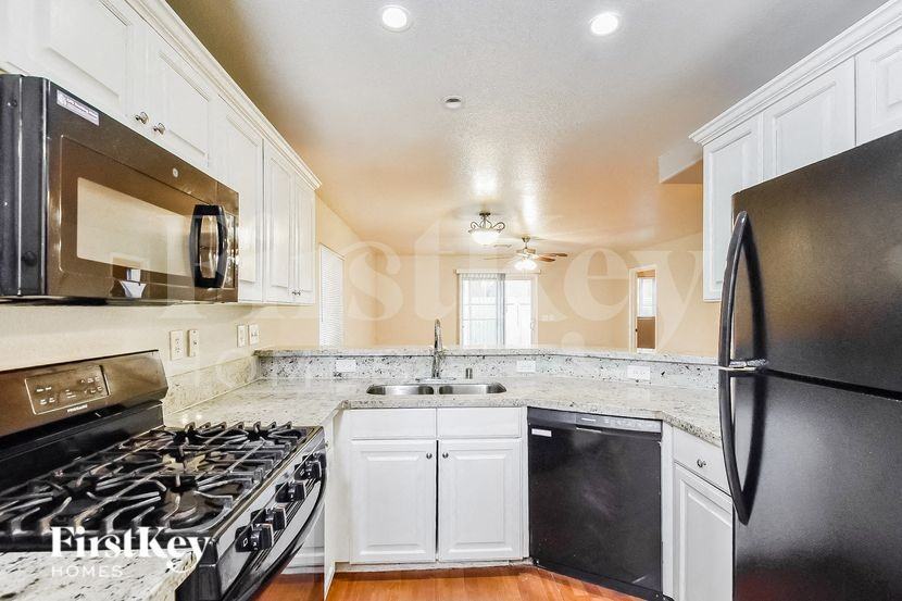 1781 Molly Meadows St - Photo 5 of 16