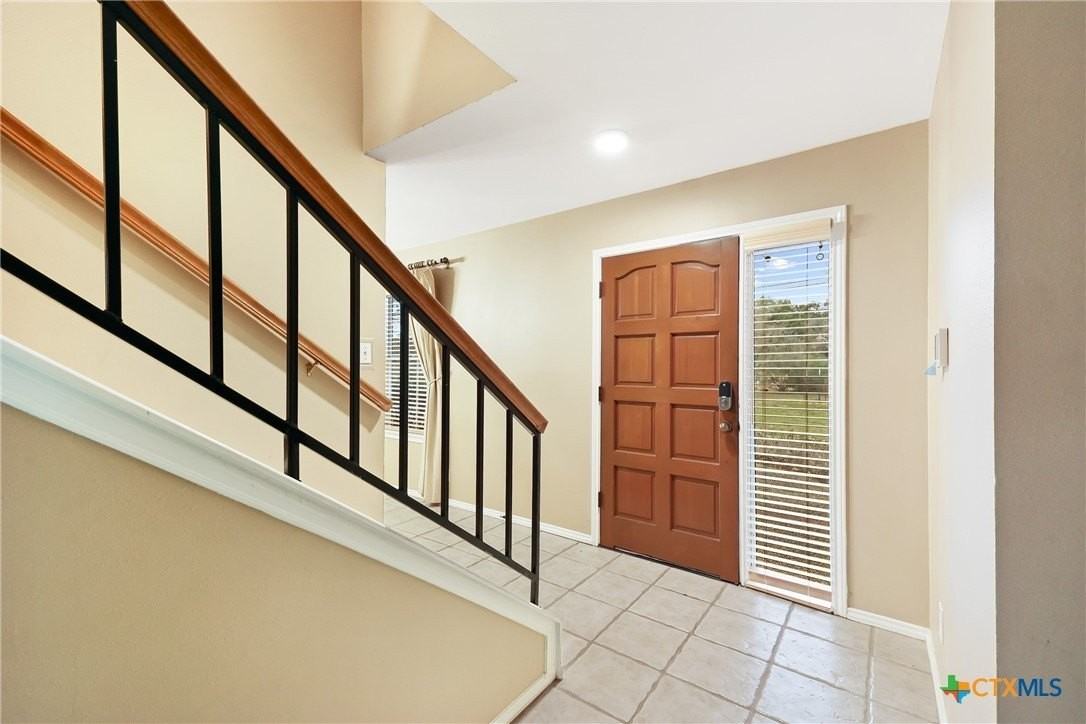 5462 Circle Oak Dr - Photo 5 of 41