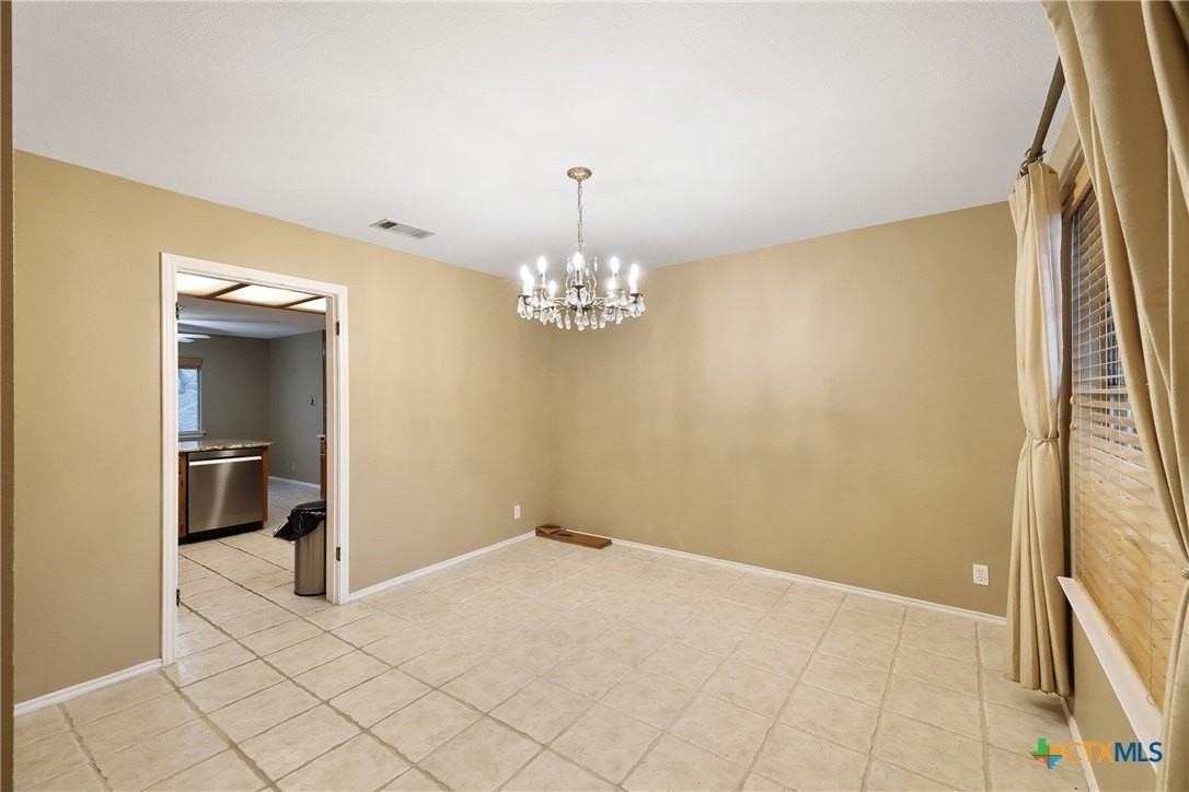 5462 Circle Oak Dr - Photo 6 of 41