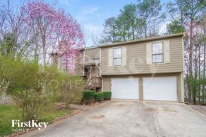 featured image of 1648 Olde Oak Dr