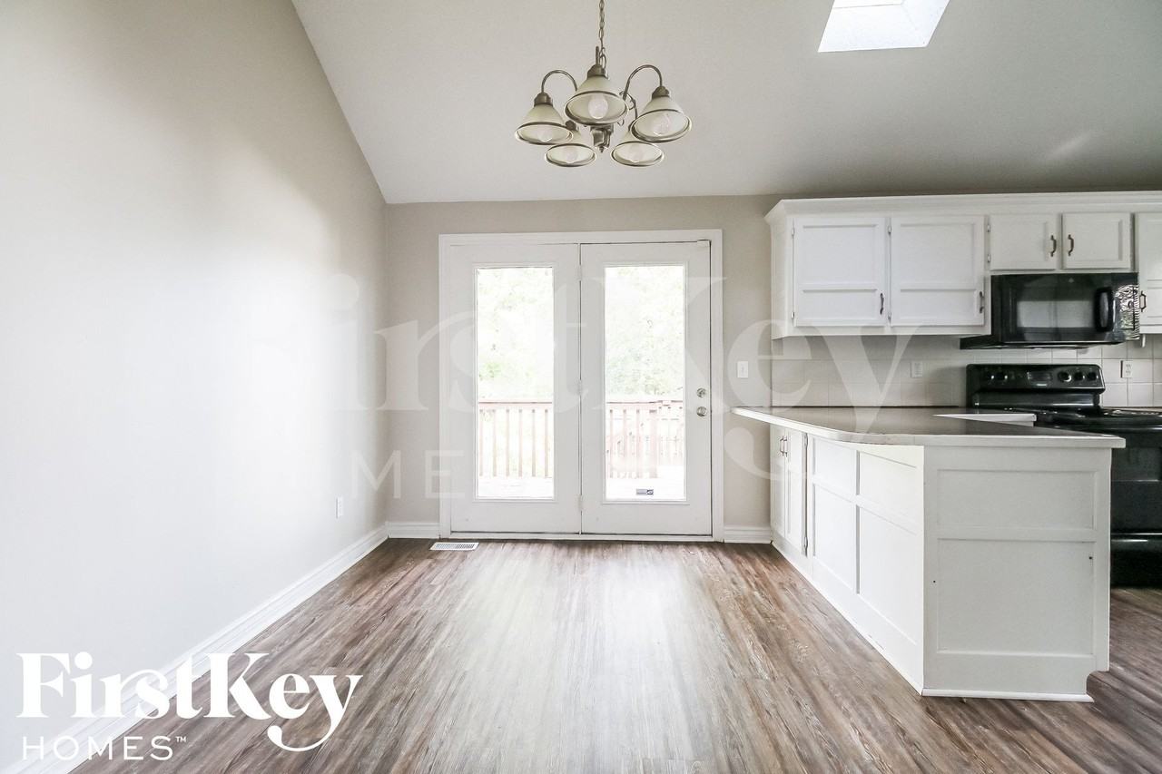 1603 S Concord Ct - Photo 4 of 15