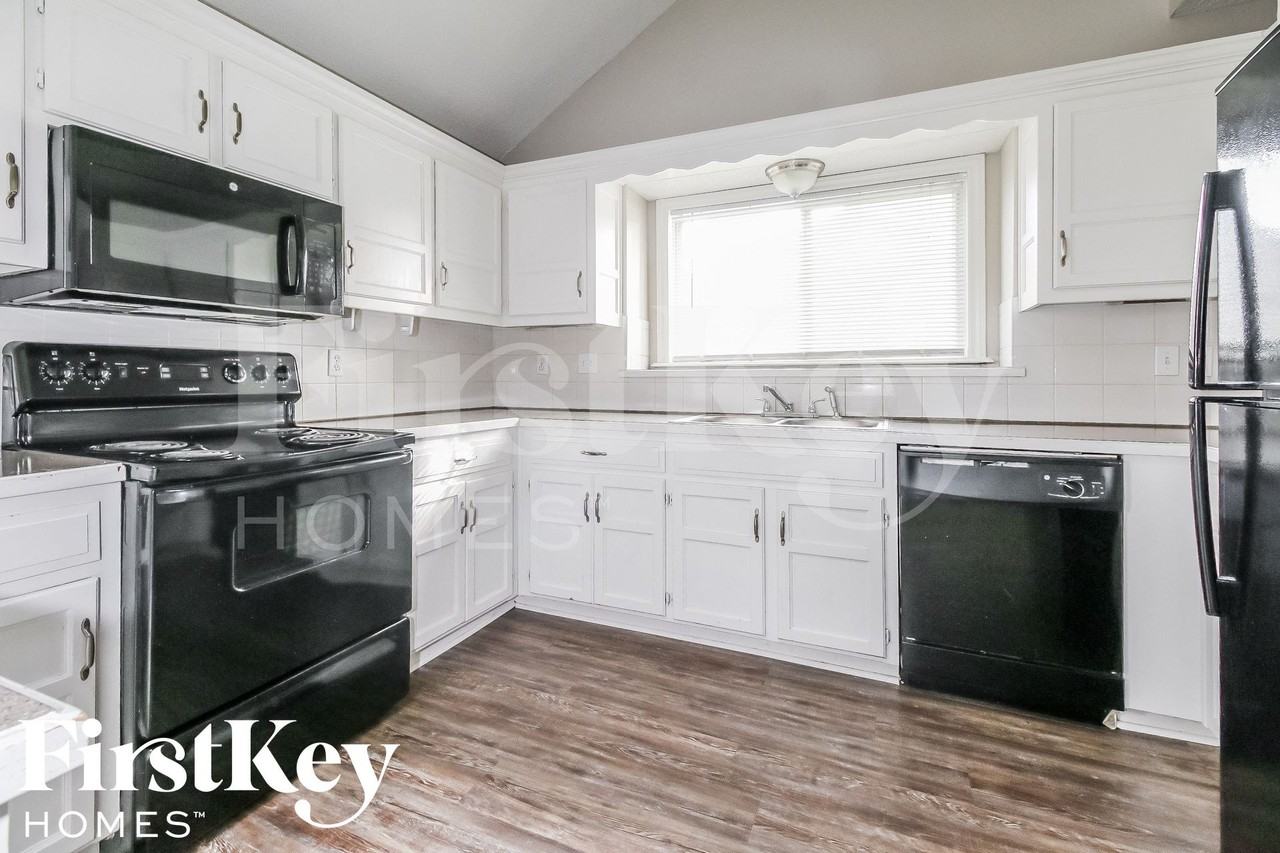 1603 S Concord Ct - Photo 6 of 15