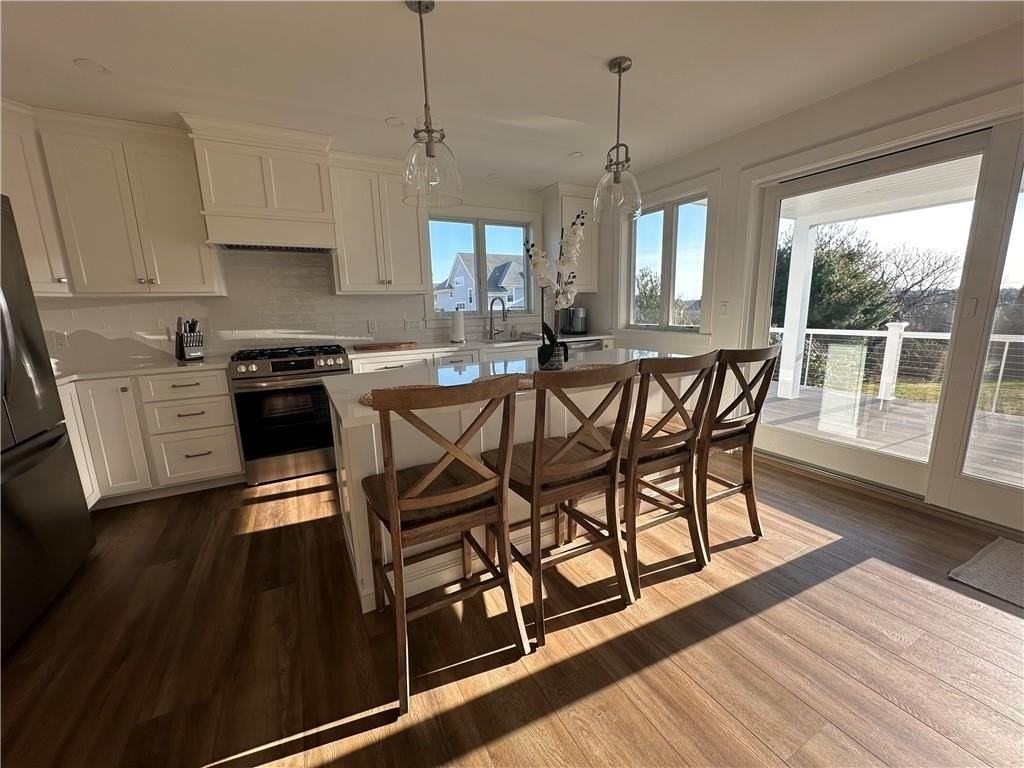 443 Wolcott Ave Unit 1 - Photo 4 of 16