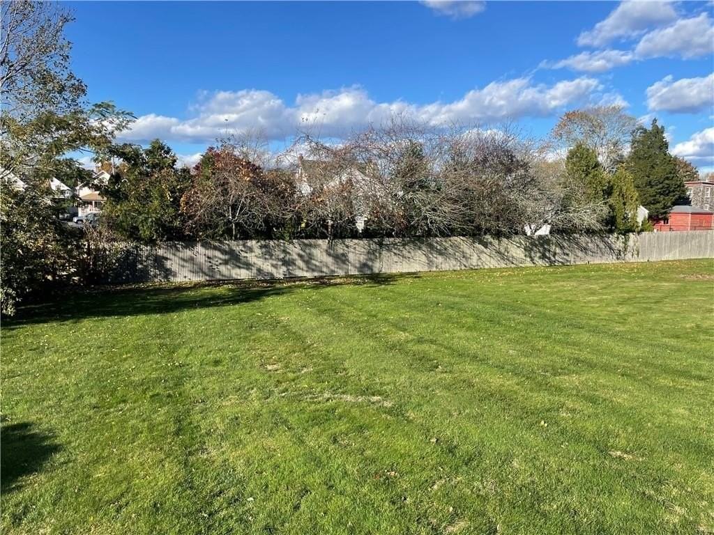 31 Garfield Ave Unit 2 - Photo 3 of 21