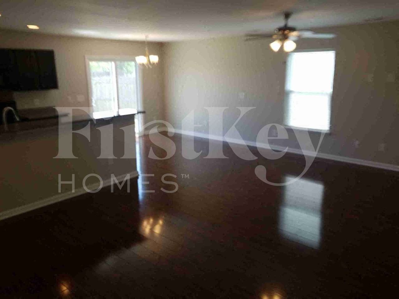 156 Coosawatchie St - Photo 6 of 26