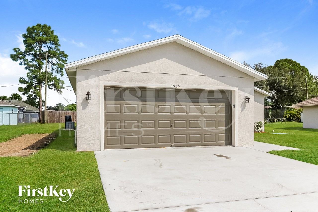 1525 Sw Fresno Rd - Photo 2 of 15