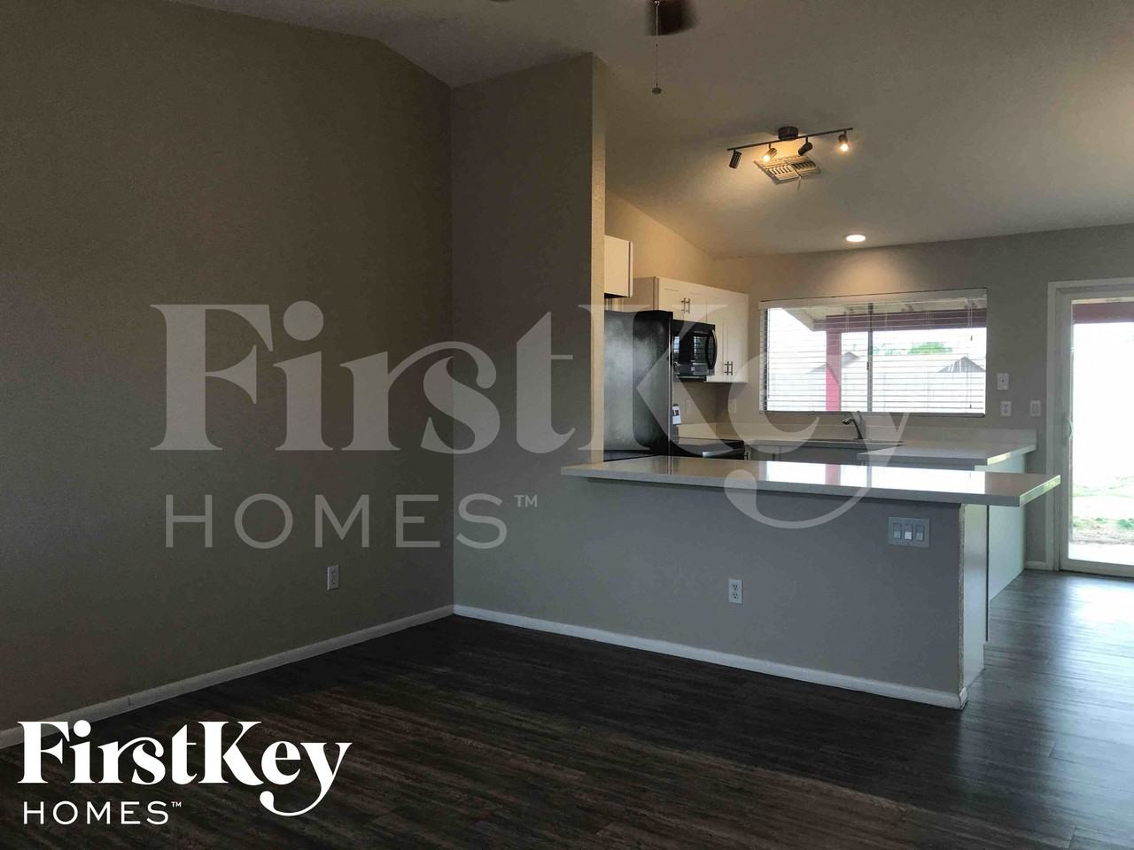 1444 N Ananea - Photo 3 of 21