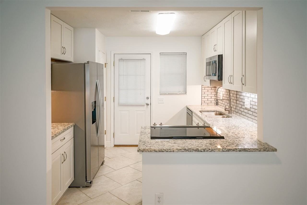 1502 Pullen Rd Apt A - Photo 7 of 30