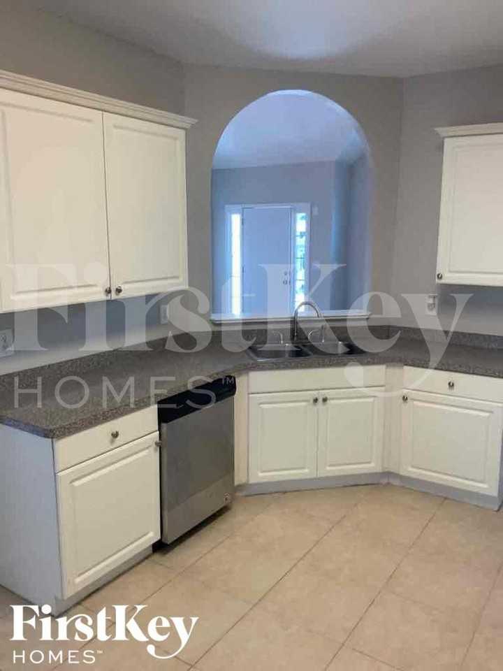 1253 Waymar Ct Sw - Photo 7 of 28