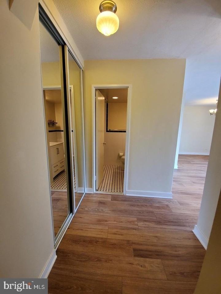 490 M St Sw Unit 409 - Photo 6 of 20