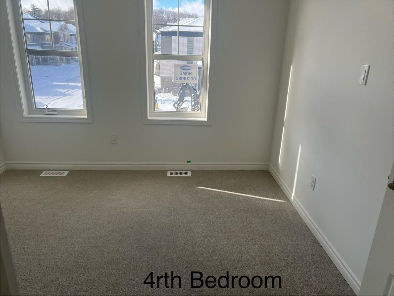 11 Sitler St - Photo 5 of 10