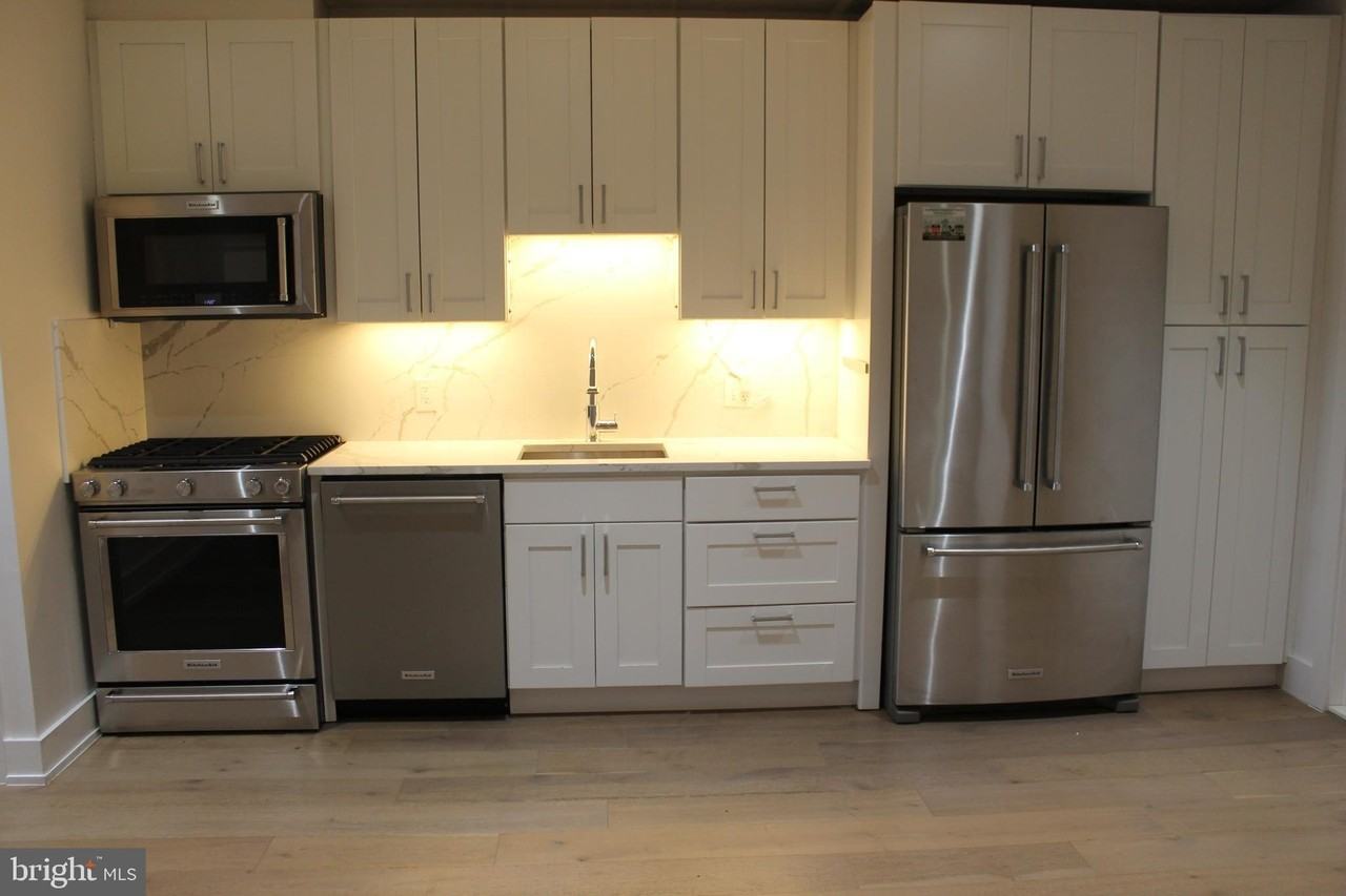 5110 Fort Totten Dr Ne Apt 4 - Photo 4 of 28