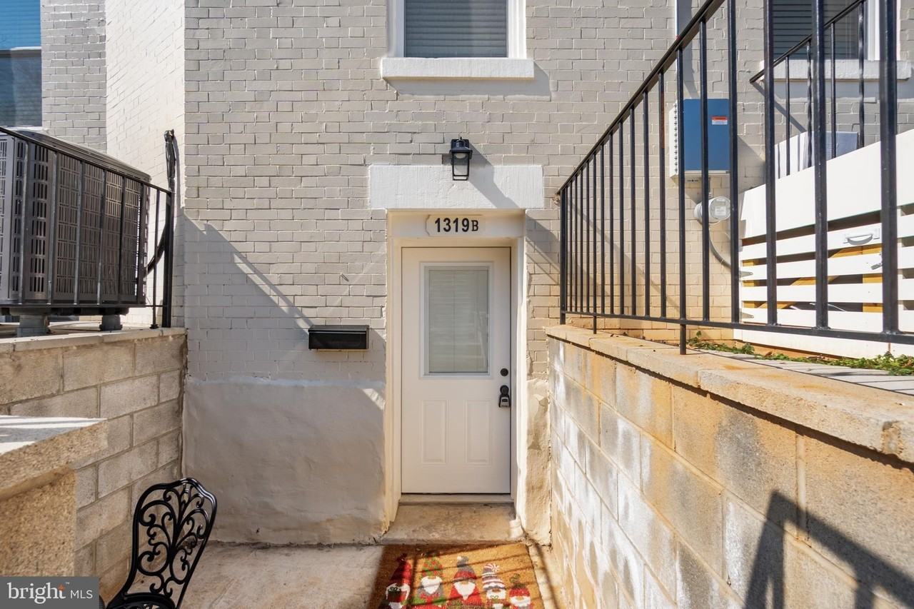 1319 C St Ne Unit B - Photo 4 of 26