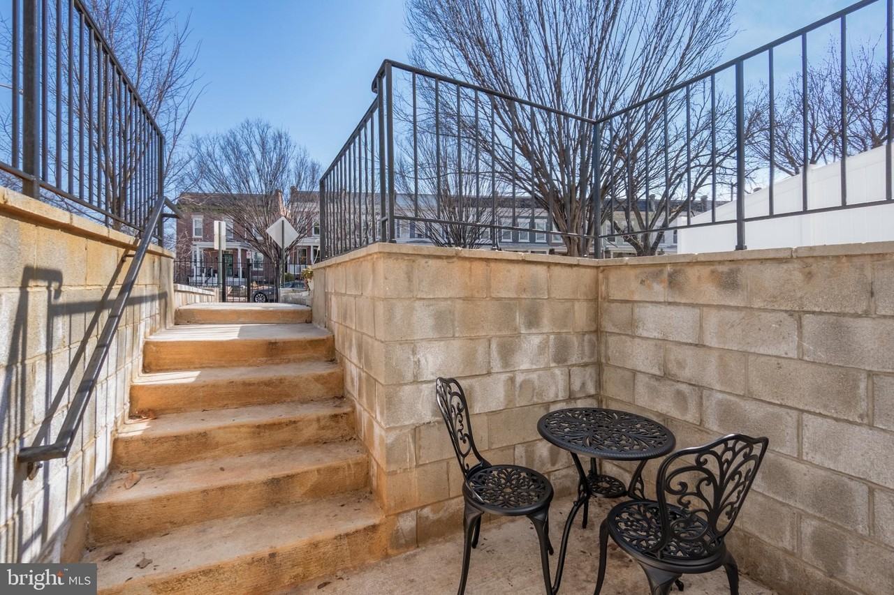 1319 C St Ne Unit B - Photo 6 of 26