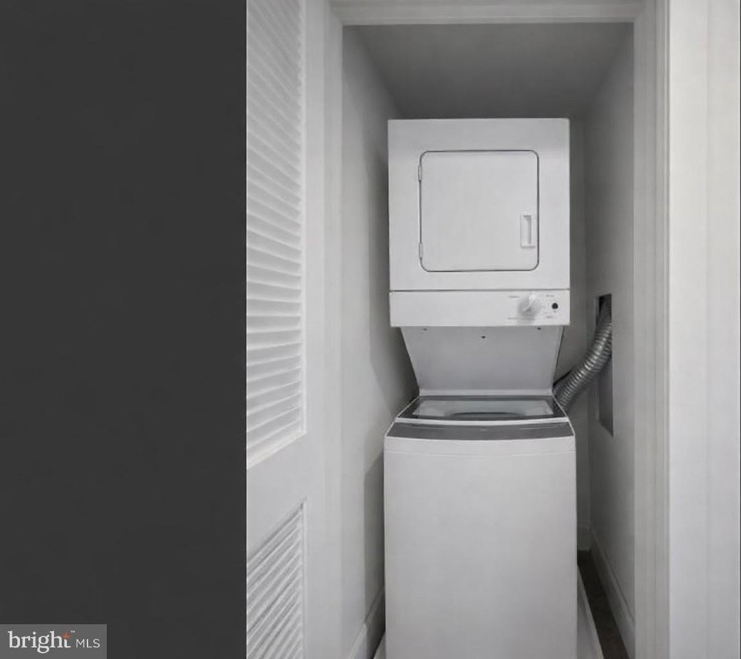 604 17th St Ne Unit 1 - Photo 5 of 6