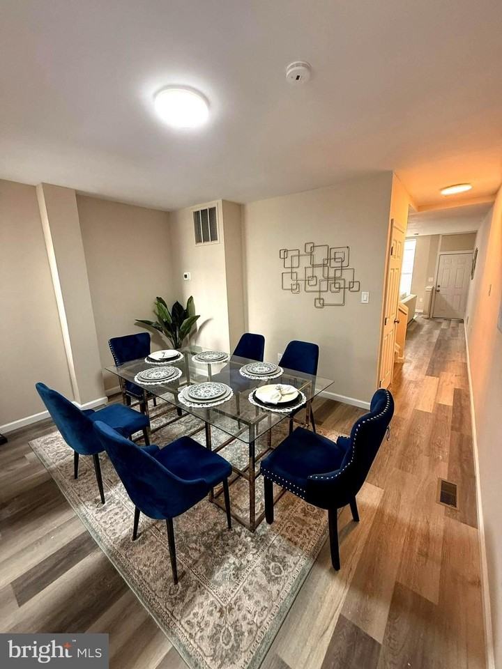 1026 E North Ave - Photo 3 of 14