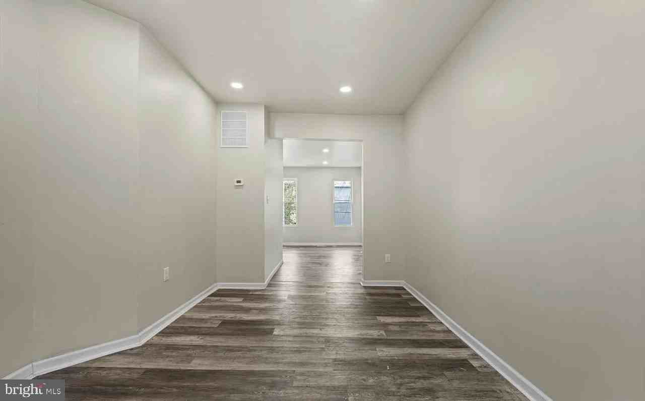 3030 Windsor Ave - Photo 5 of 13