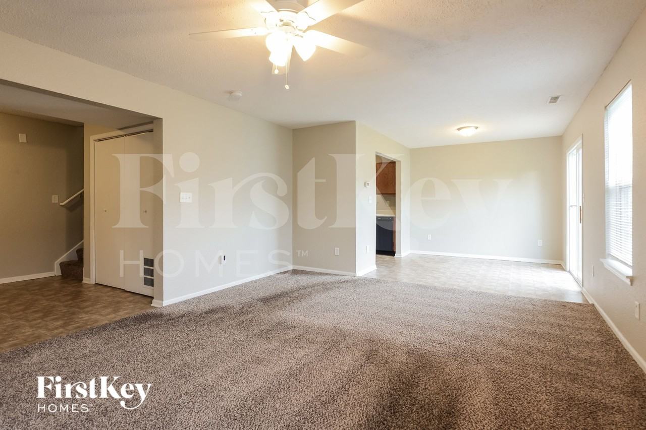 10247 Hornton St - Photo 3 of 16