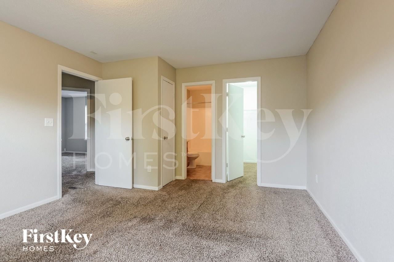 10247 Hornton St - Photo 7 of 16