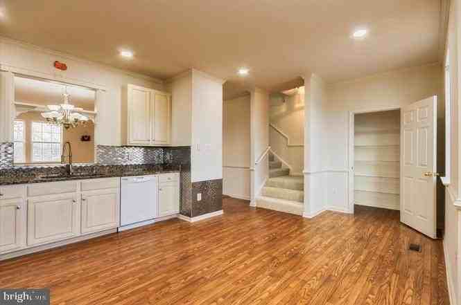 17 Karendale Ct - Photo 7 of 28