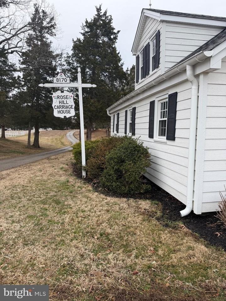 8170 Rose Hill Manor Pl - Photo 4 of 14