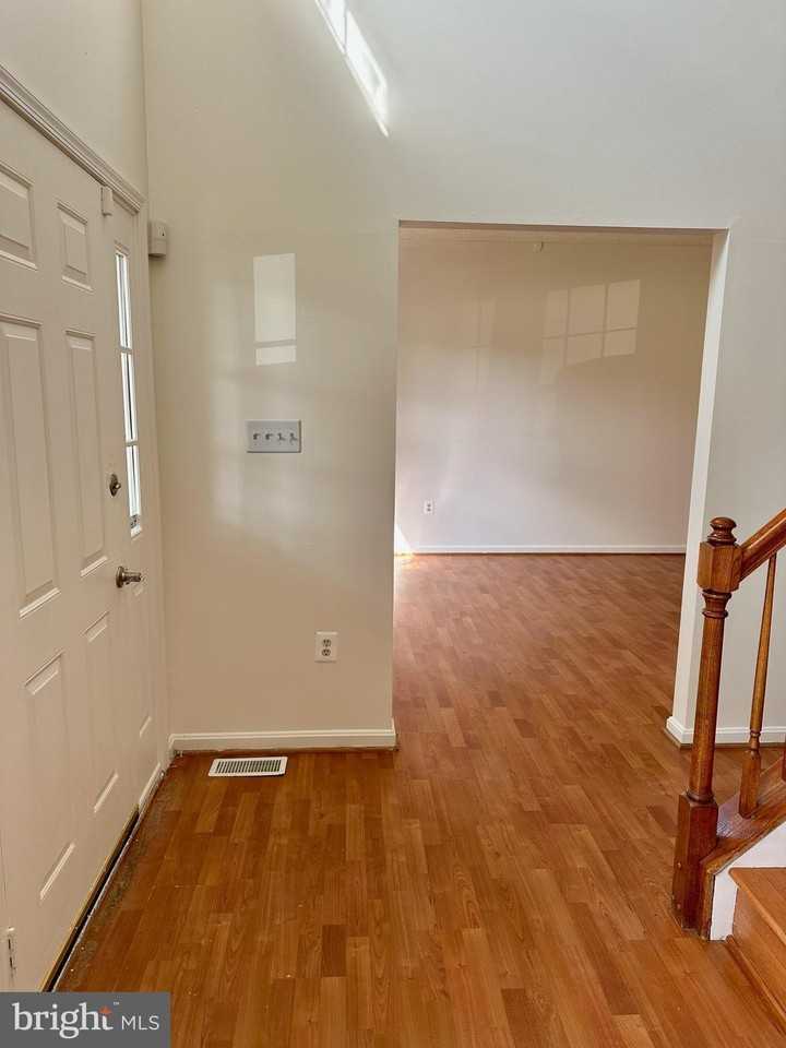 2100 Country Pines Ct - Photo 4 of 22