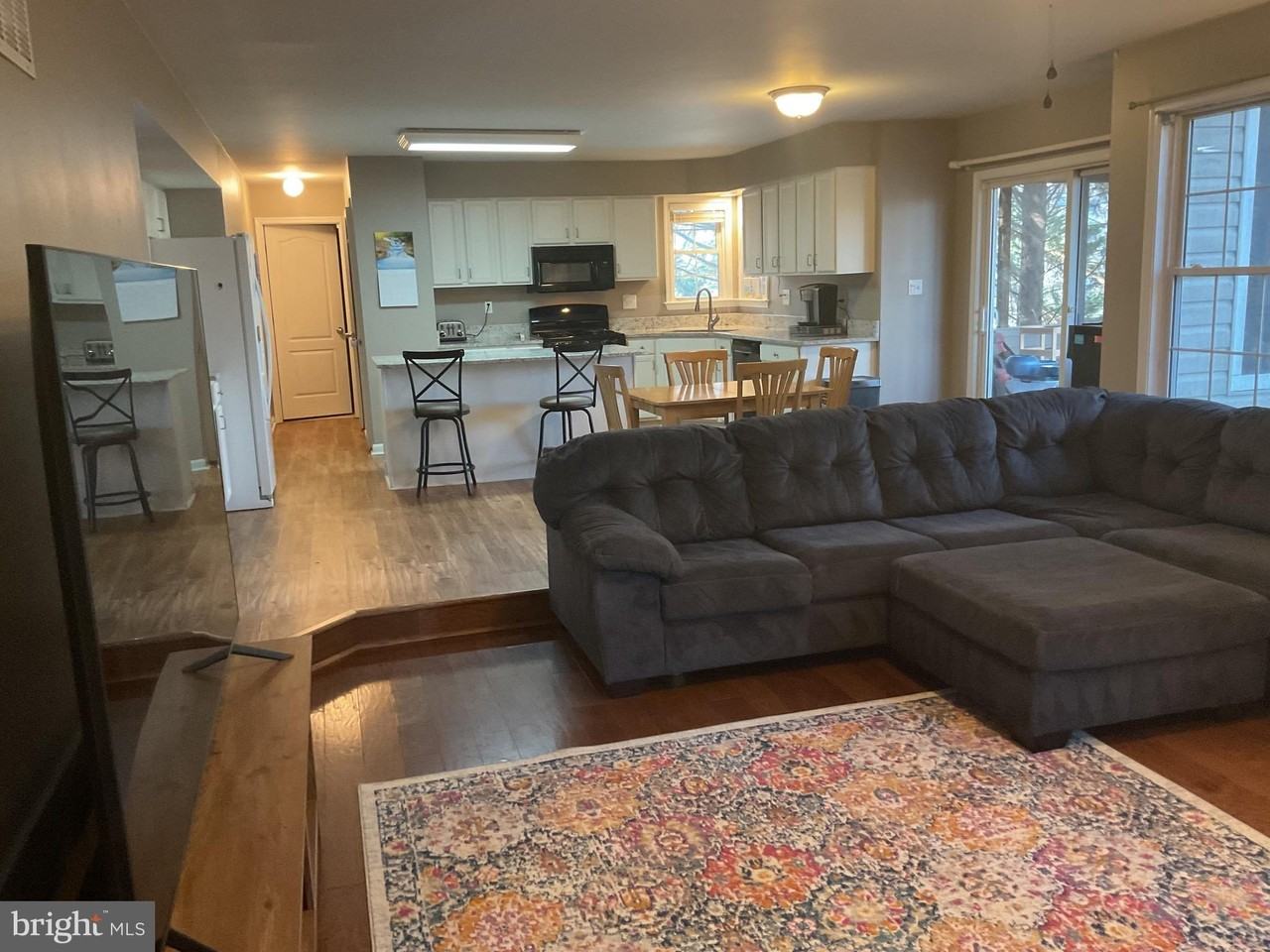 780 Link Dr - Photo 7 of 47