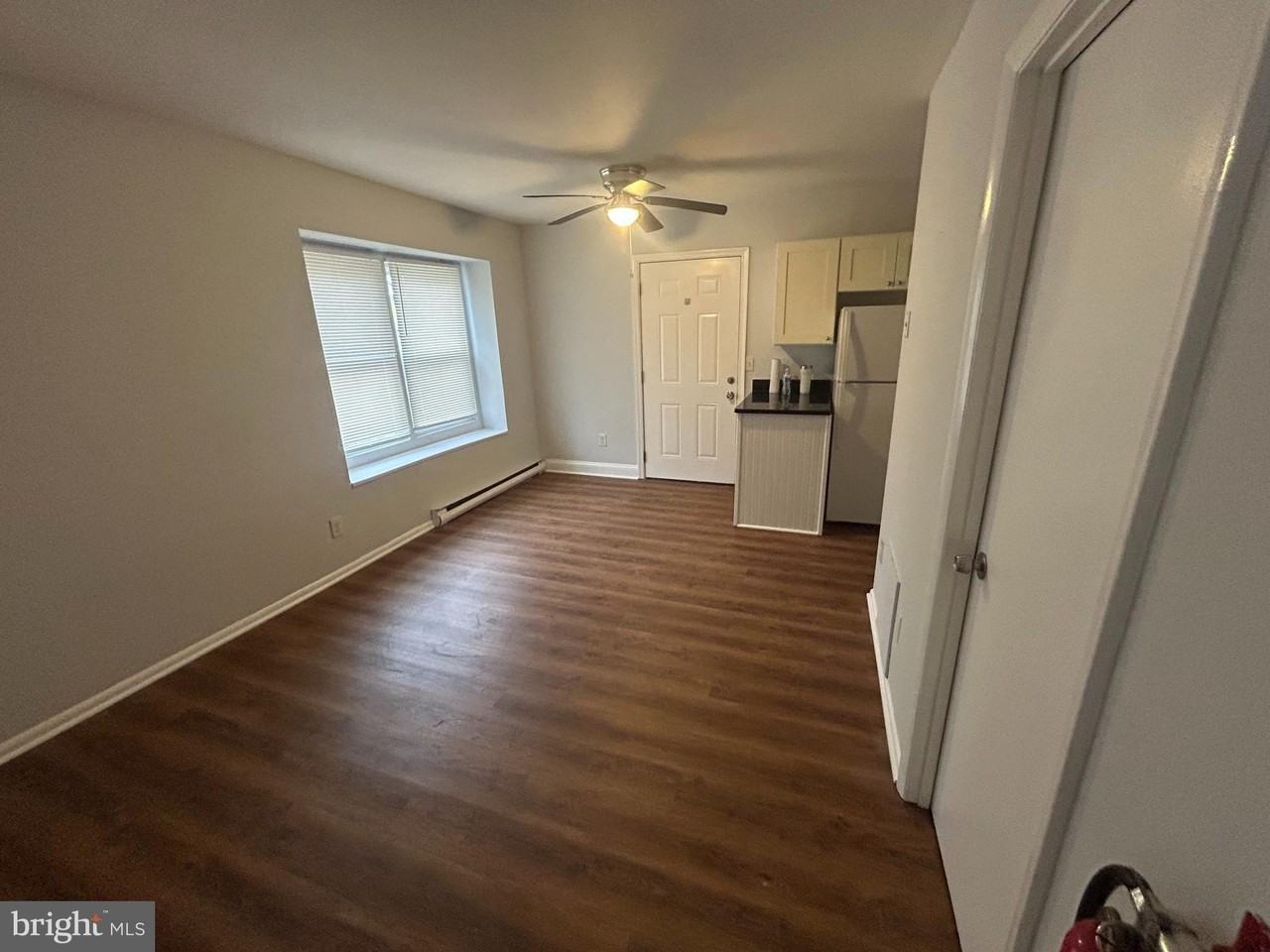 85 Pennsylvania Ave Apt 1 - Photo 4 of 8