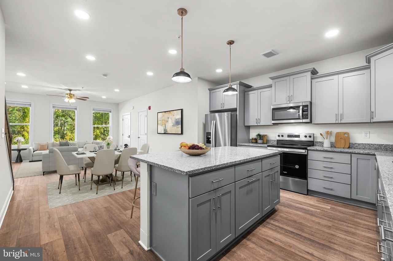 900 Gilbert Rd Unit 3618b - Photo 7 of 22