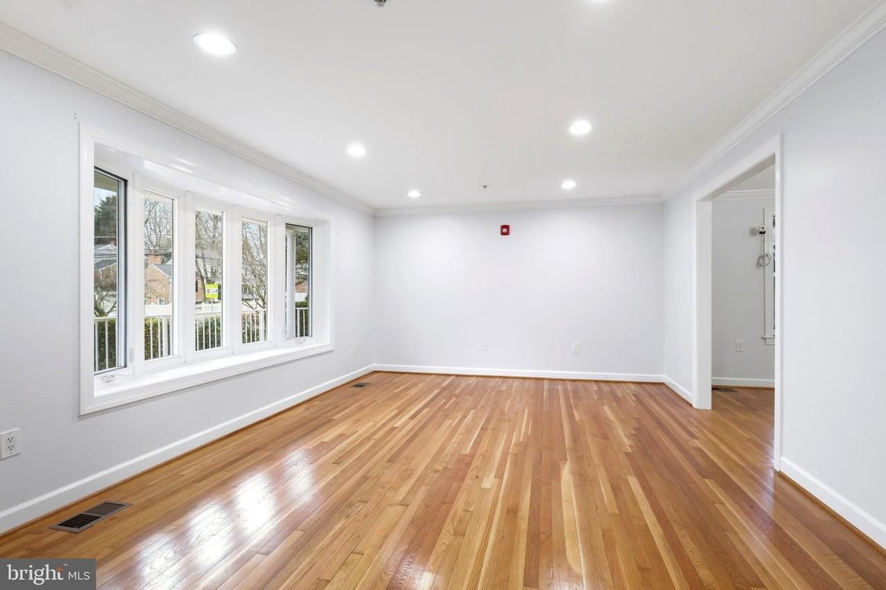 711 Lamberton Dr - Photo 5 of 50