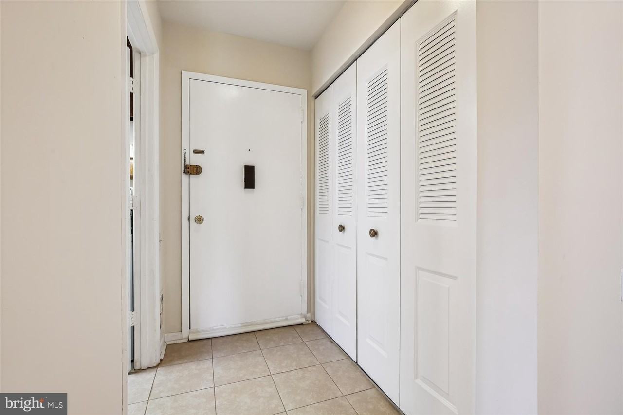 3625 Gleneagles Dr Unit 2-1a - Photo 7 of 50