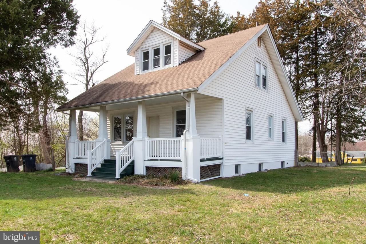 9440 Riggs Rd - Photo 2 of 18