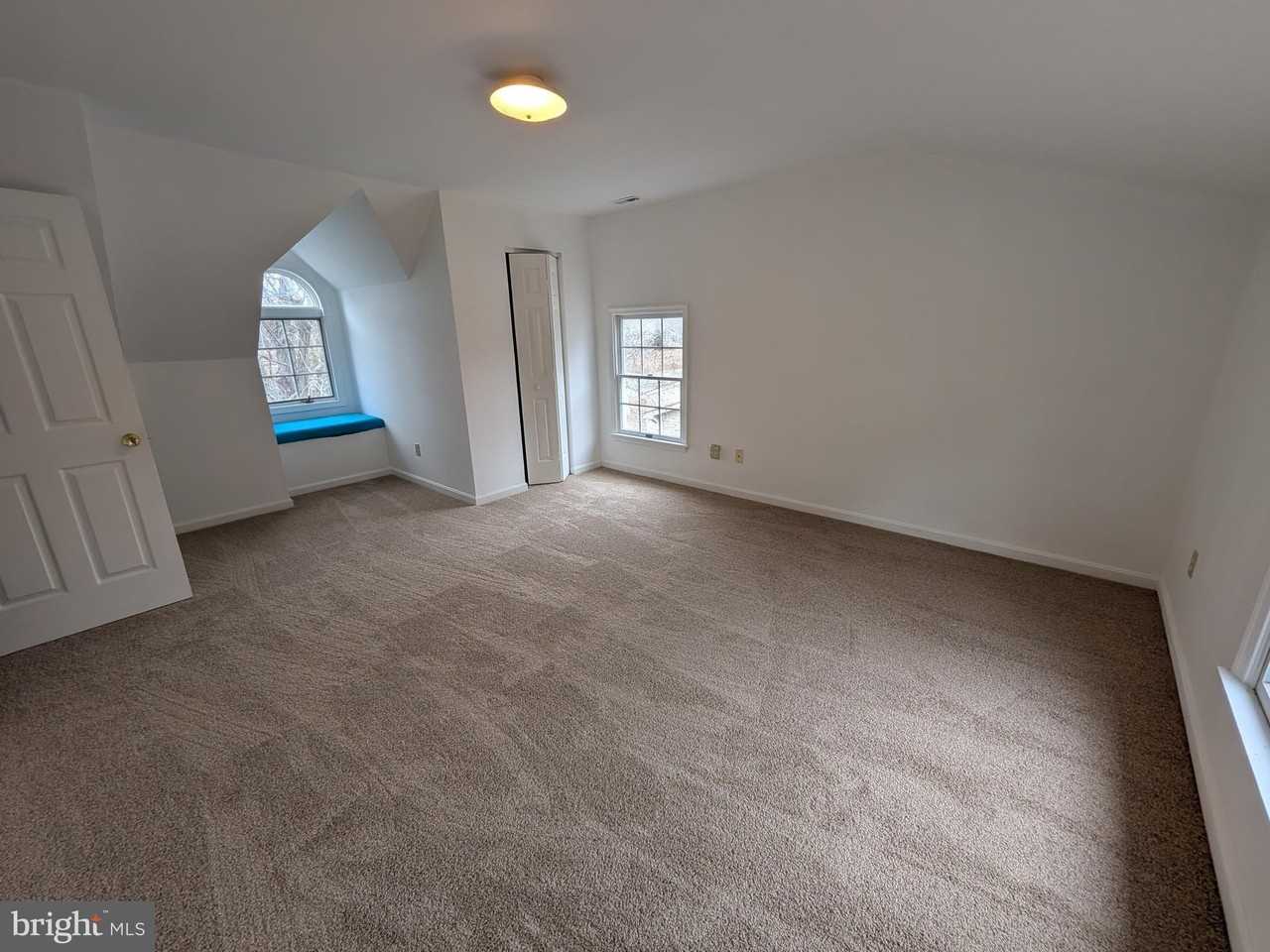 2626 Cecil Dr - Photo 5 of 10