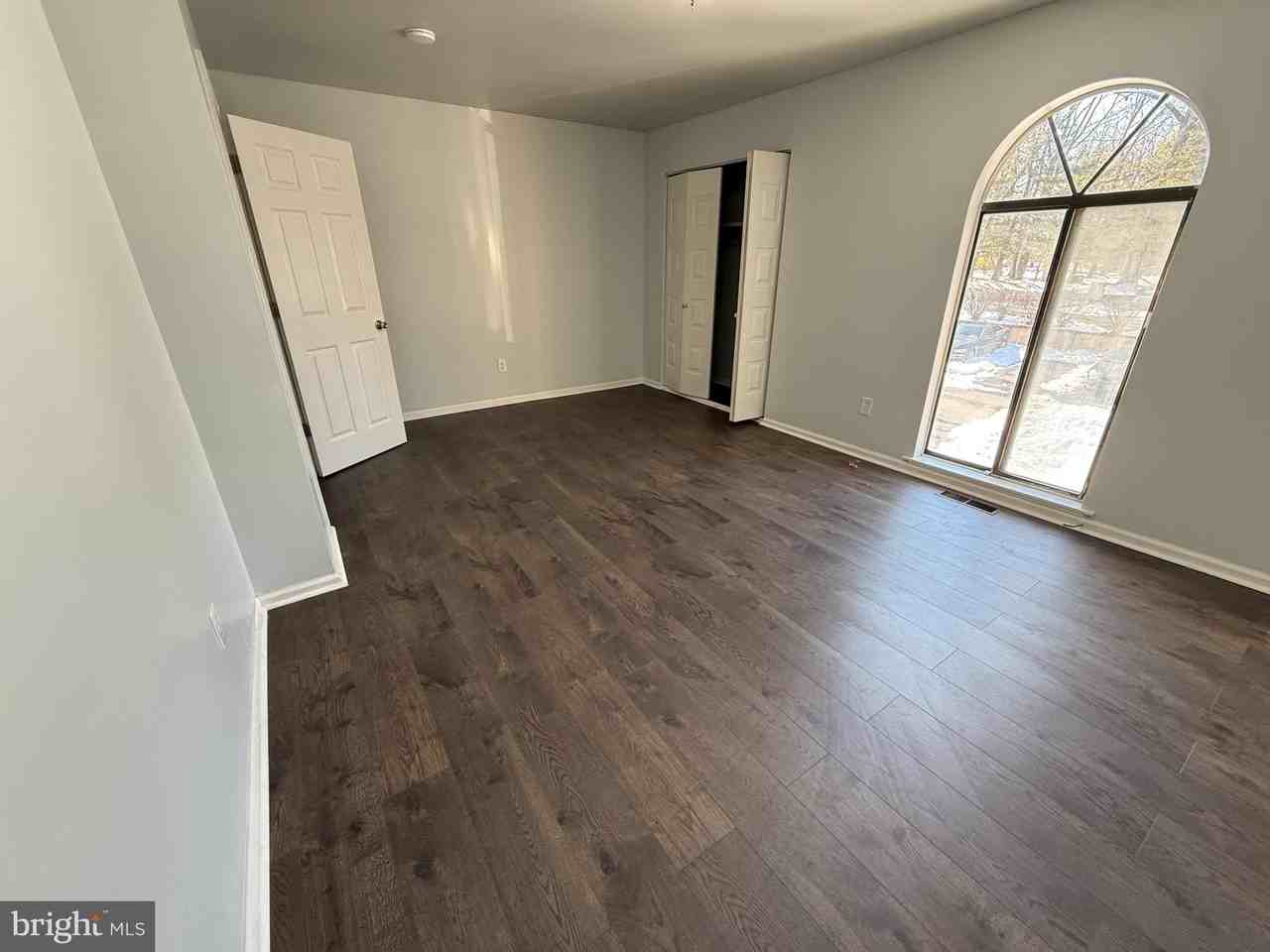 423 Sonora Ln - Photo 6 of 15