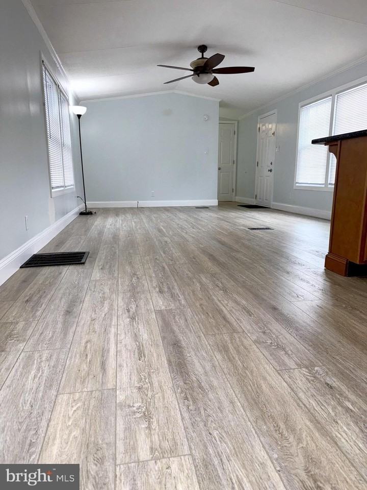 1616 N Main St - Photo 6 of 39