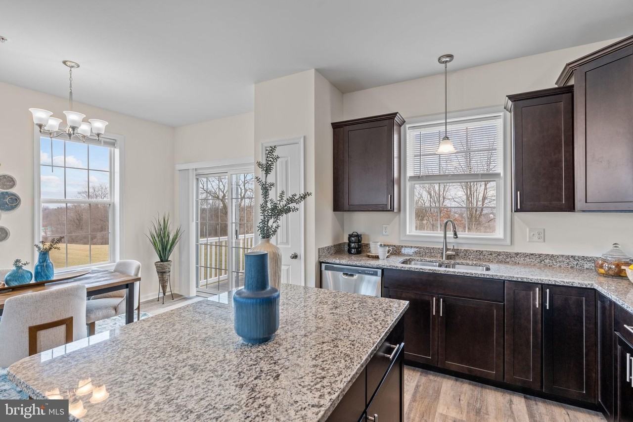 2026 Terrace View Ln - Photo 4 of 29