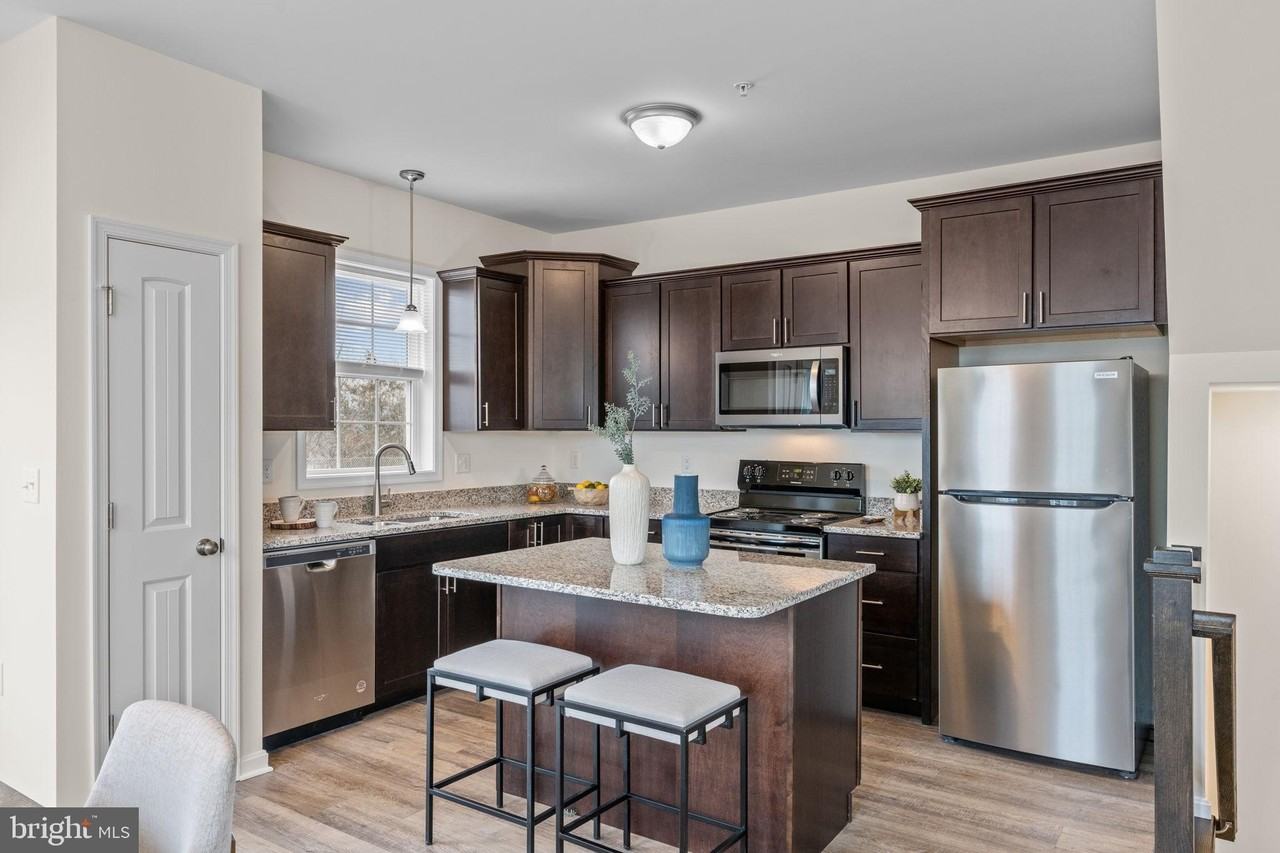 2026 Terrace View Ln - Photo 5 of 29