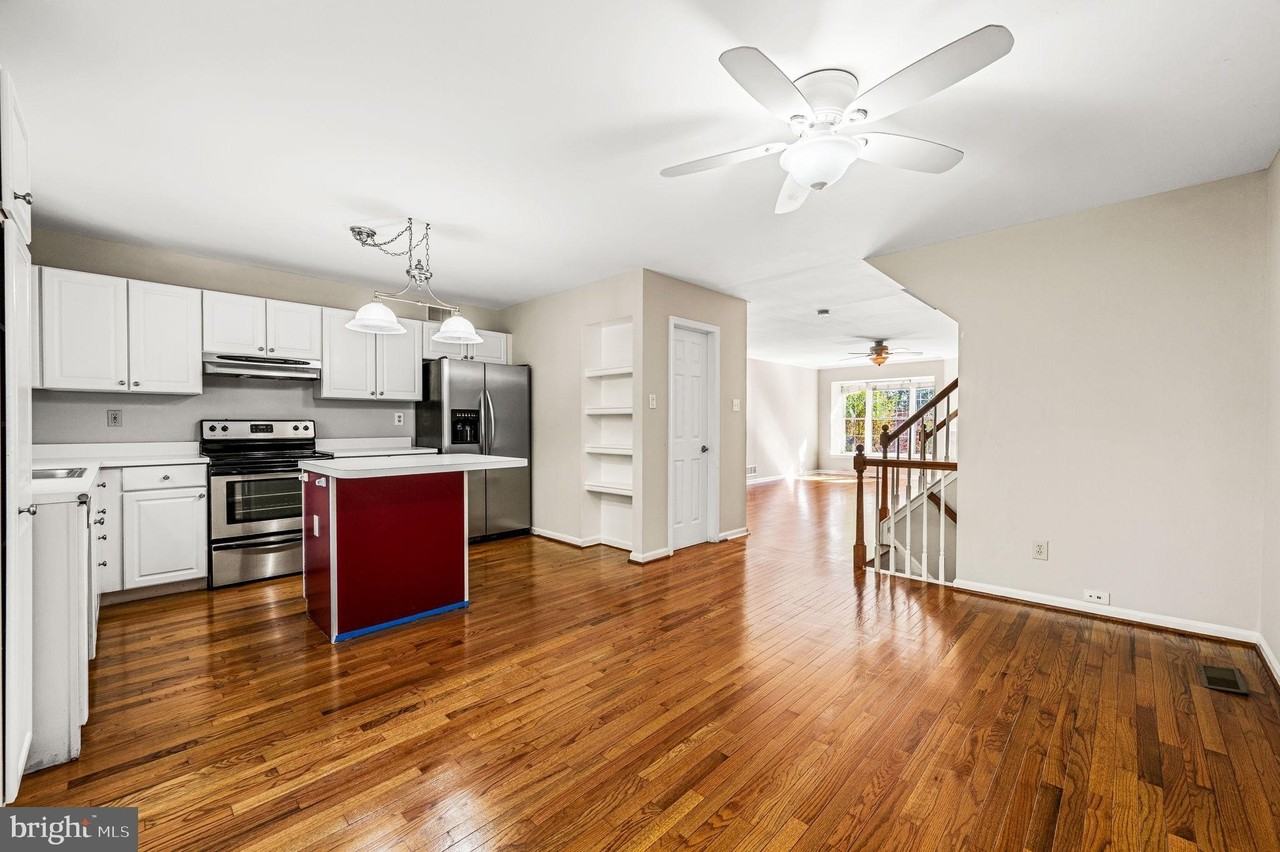 2408 Mallard Ln - Photo 5 of 24