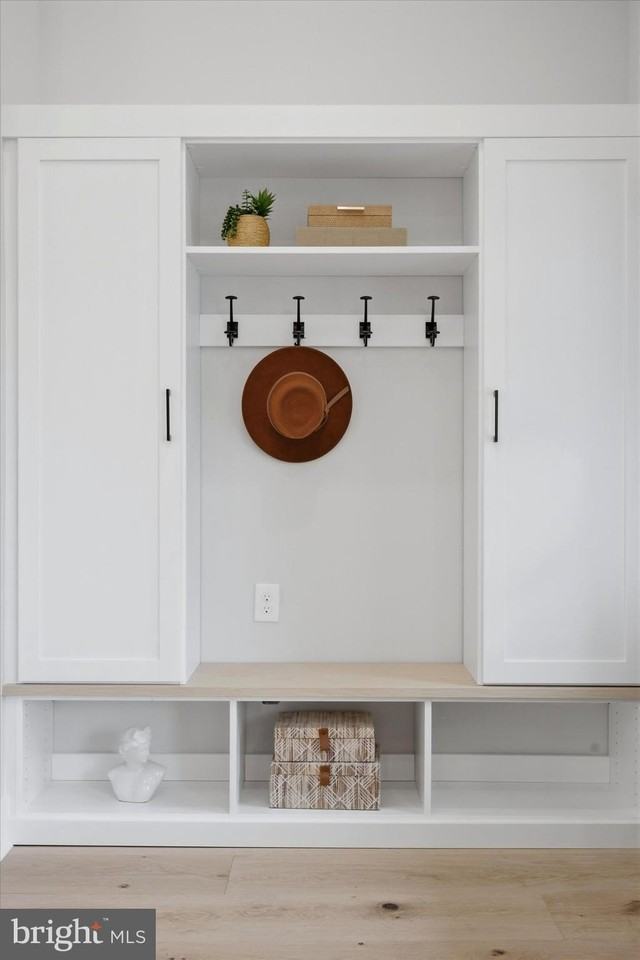 341 Rockland Rd - Photo 5 of 50