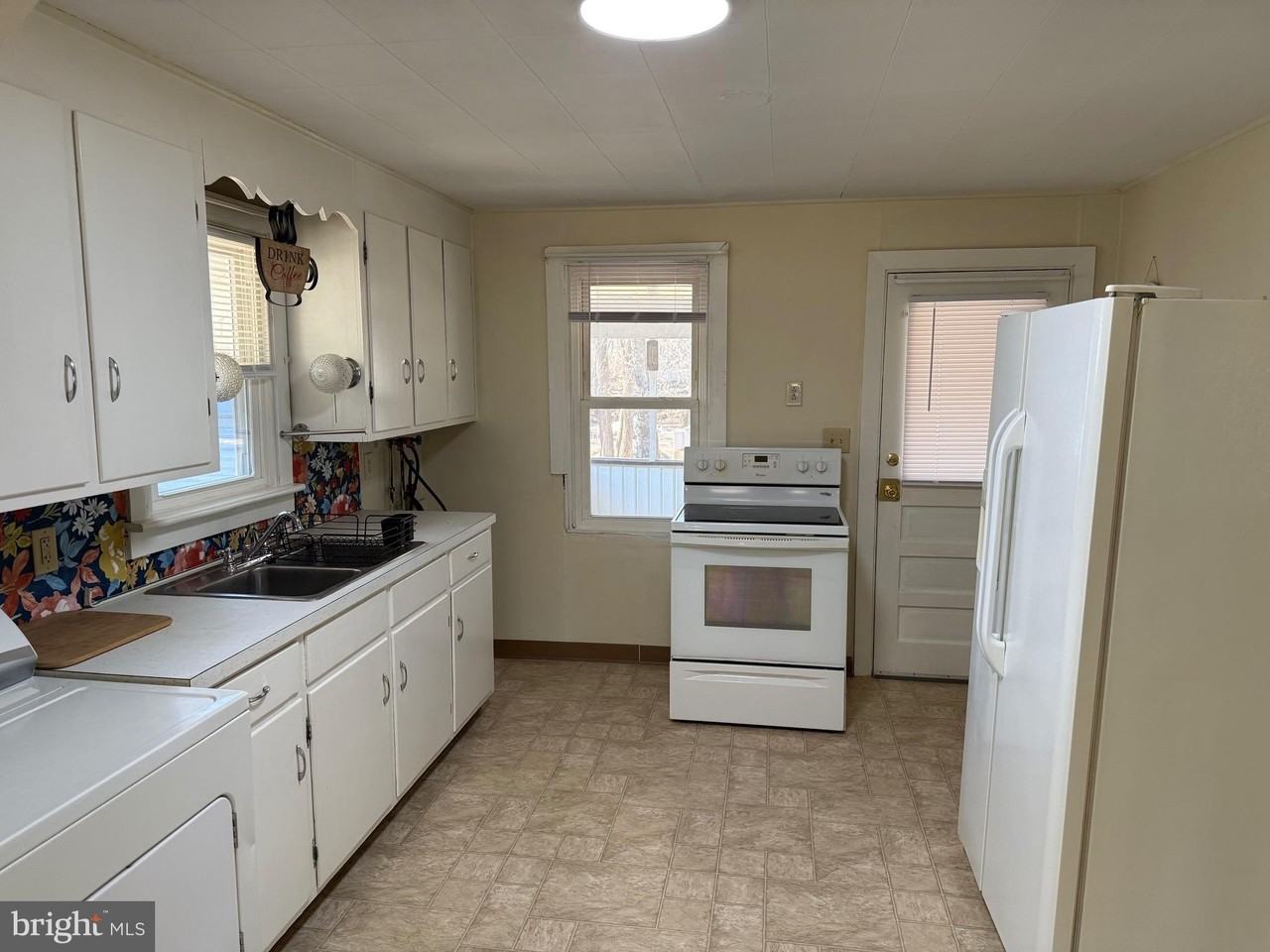 77 Quarry Rd - Photo 7 of 21