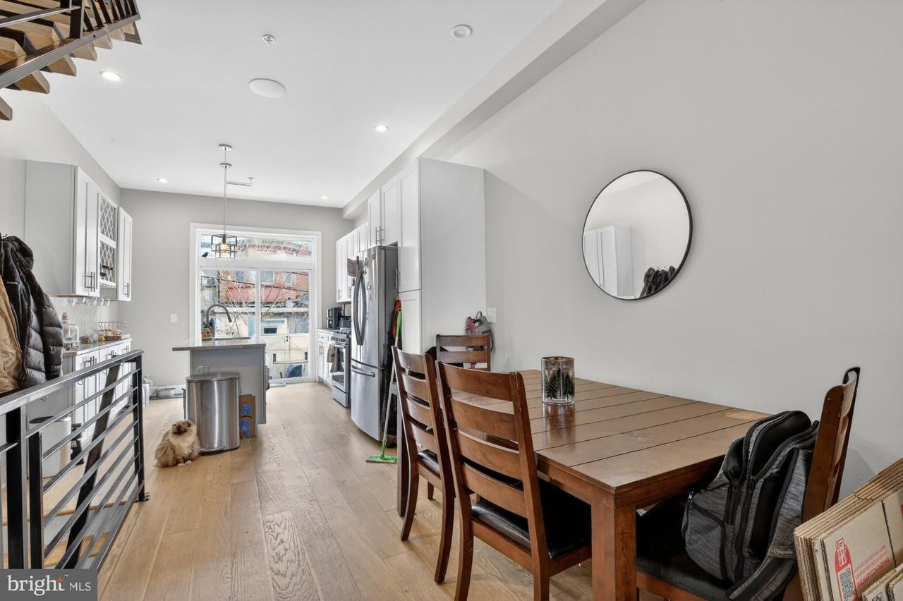 1937 Gerritt St - Photo 3 of 25