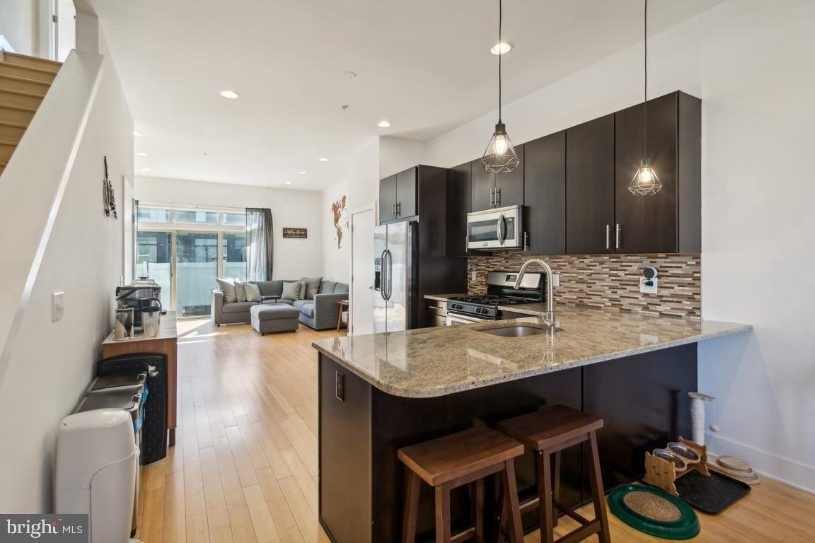 1119 N Howard St - Photo 5 of 20