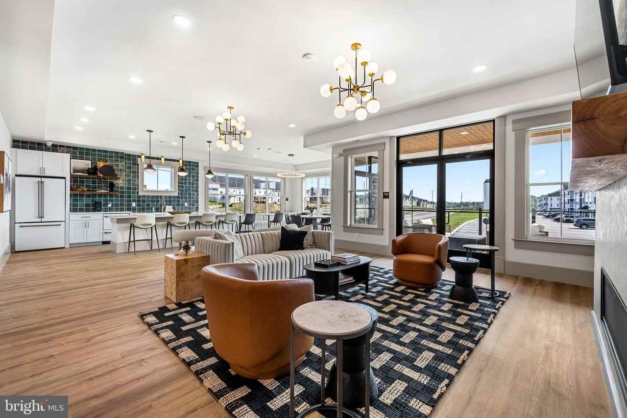 1003 Admiral Ln Apt 204 - Photo 2 of 36